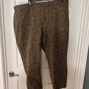 OLD NAVY Leopard Pixie Pants Size 24